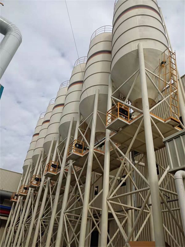 廣西欽州西牛皮防水廠—瀝青罐、設(shè)備、管線、制作、安裝、保溫、防腐項(xiàng)目。